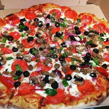 Harris Teeter - XL Deluxe Pizza!!! #HTPizzaMonday #GootEats - Grocery Near Me - Bowie, Maryland