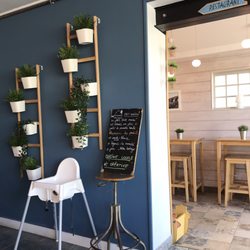 Cantine Gourmande - Entrance