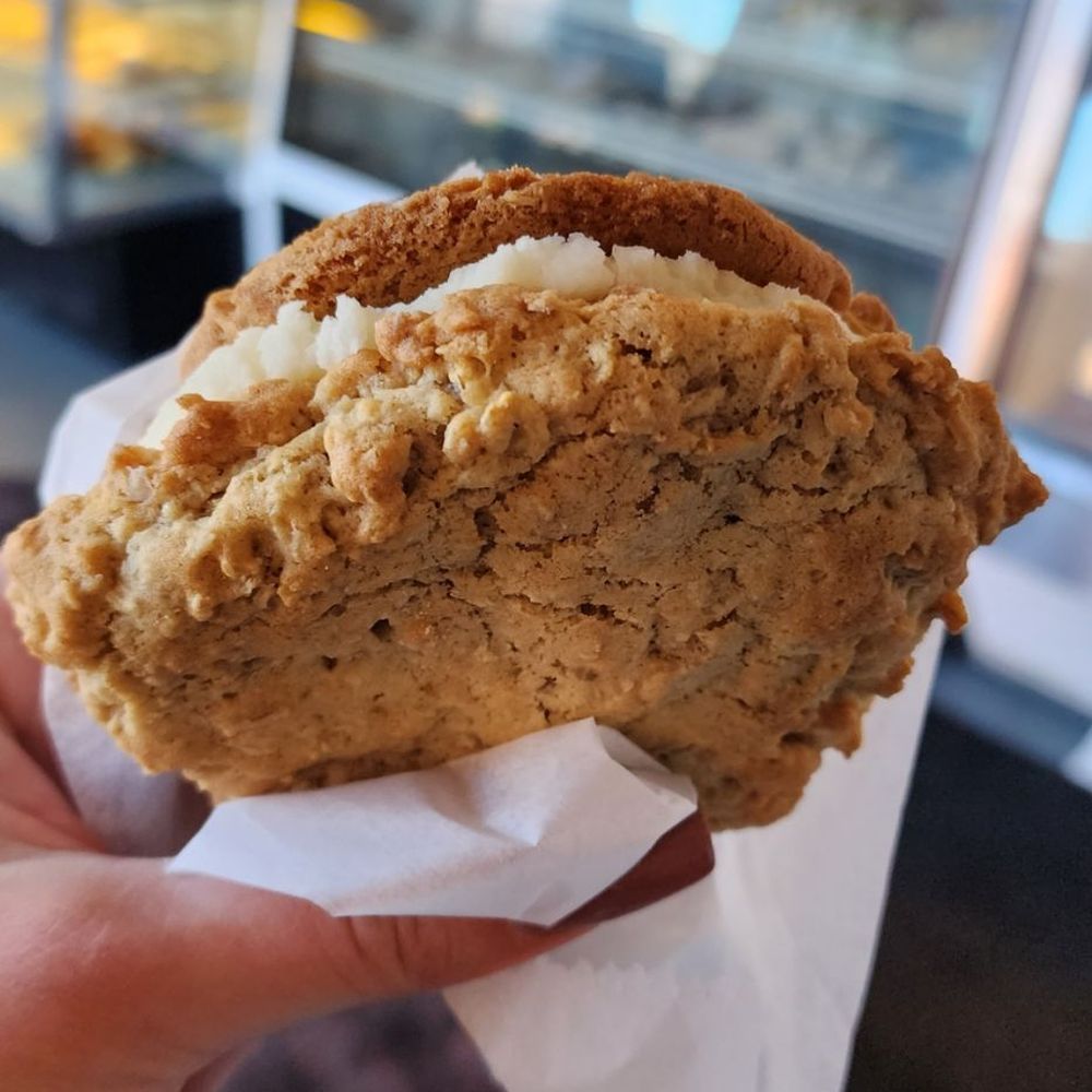 Mozelle's Downtown Bakery - Oatmeal creme pie - Patisserie/Cake Shop Near Me - Flagstaff, Arizona Mozelle's Downtown Bakery - Oatmeal creme pie - Patisserie/Cake Shop Near Me - Flagstaff, Arizona
