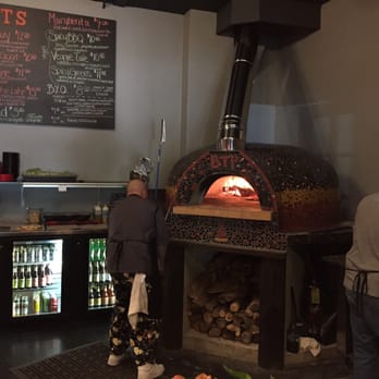 Broken Tree Pizza - They have a stone fired pizza oven. - Pizza Near Me - Neenah, Wisconsin Broken Tree Pizza - They have a stone fired pizza oven. - Pizza Near Me - Neenah, Wisconsin