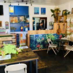 The Lunch Box - Interior