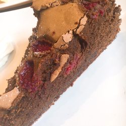 Accento Cafe - Raspberry brownie