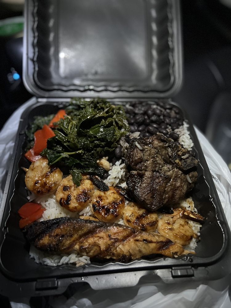 Sardi's Pollo A La Brasa