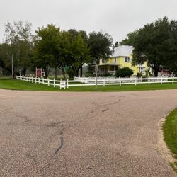 Willow Pond Bed & Breakfast - Beautiful property.
