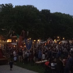 Marché Médiéval d'Etterbeek - Ambiance dans le parc!