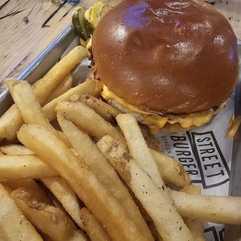 Street Burger By Gordon Ramsay - Burgers Near Me - Washington, DC, District of Columbia Street Burger By Gordon Ramsay - Burgers Near Me - Washington, DC, District of Columbia