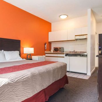 Econo Lodge - Motel Surrey BC Single King - Hotels Near Me - Surrey, British Columbia Econo Lodge - Motel Surrey BC Single King - Hotels Near Me - Surrey, British Columbia