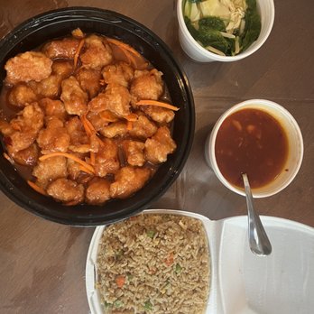 Tai's Asian Bistro - Fire Cracker Chicken with extra sauce Fried Rice Wonton Soup - Chinese Near Me - Columbus, Ohio