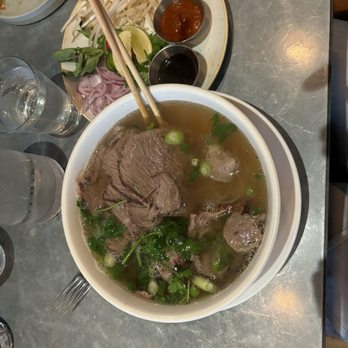 Little Sister - Perfect amount of garnish, very filling - Vietnamese Near Me - Los Angeles, California Little Sister - Perfect amount of garnish, very filling - Vietnamese Near Me - Los Angeles, California