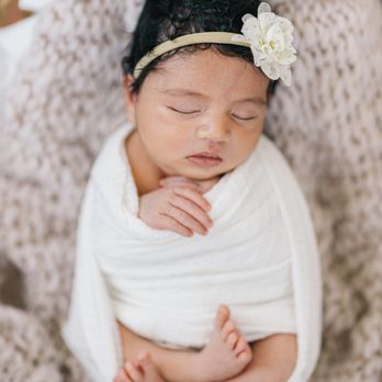 Moments by LM - Newborn Sessions is best at 10-14 days after birth! - Session Photography Near Me - Honolulu, Hawaii Moments by LM - Newborn Sessions is best at 10-14 days after birth! - Session Photography Near Me - Honolulu, Hawaii