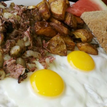 Lena's Cafe & Confections - Corned Beef Hash with Two Eggs (4.5/5) - Breakfast & Brunch Near Me - Branford, Connecticut