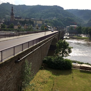 Da Vinci - Next to the bridge of Cochem - Pizza Near Me - Cochem, RP Da Vinci - Next to the bridge of Cochem - Pizza Near Me - Cochem, RP