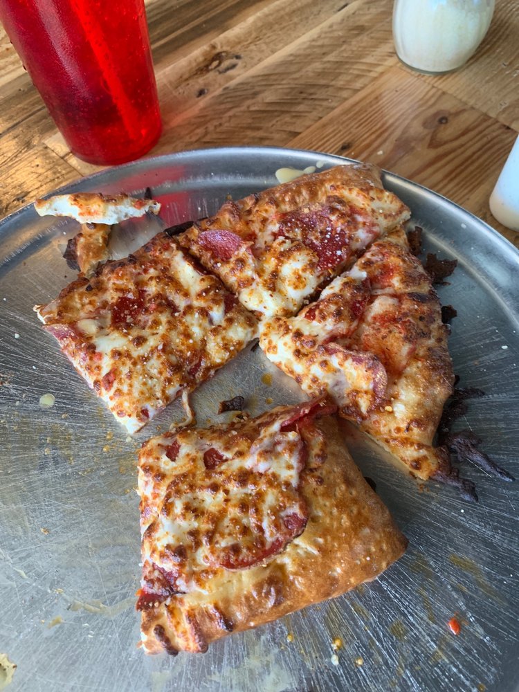 GRIDIRON PIZZA 160 Photos & 247 Reviews 15051 7th St, Victorville