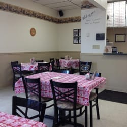 Bella's Pizzeria - Inside Bella's Pizzeria