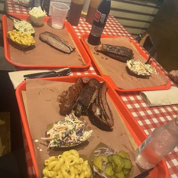 Terry Black's Barbecue - Tri tip ribs and Mac and cheese - Barbeque Near Me - Austin, Texas Terry Black's Barbecue - Tri tip ribs and Mac and cheese - Barbeque Near Me - Austin, Texas