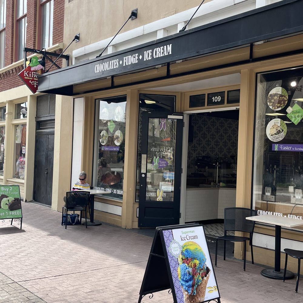 Kilwins Ice Cream - Chocolate - Fudge - entrance on Alamo Plaza - Chocolatiers & Shops Near Me - San Antonio, Texas