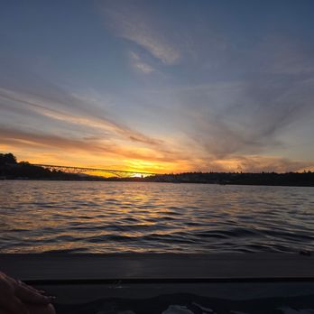 Hot Tub Boats - Sunset - Boating Near Me - Seattle, Washington Hot Tub Boats - Sunset - Boating Near Me - Seattle, Washington