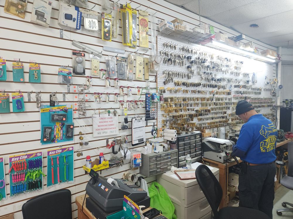 ACCESS LOCKSMITH & SECURITY Updated October 2024 19 Photos & 48 Reviews 205 W 20 St, New