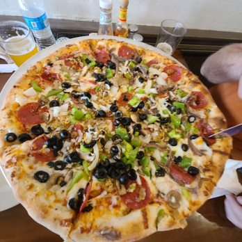 Pazzo's Pizzeria - Great tasting pizza! - Pizza Near Me - Avon, Colorado Pazzo's Pizzeria - Great tasting pizza! - Pizza Near Me - Avon, Colorado