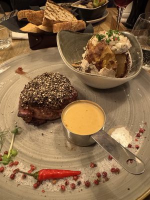 Moo Moo Steak & Burger Club by null