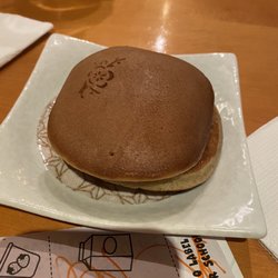 Shoo Gun - Dorayaki (pancake sandwich with red bean inside)