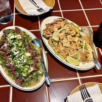 Dalah - pad thai and beef - Thai Near Me - Pasadena, California Dalah - pad thai and beef - Thai Near Me - Pasadena, California