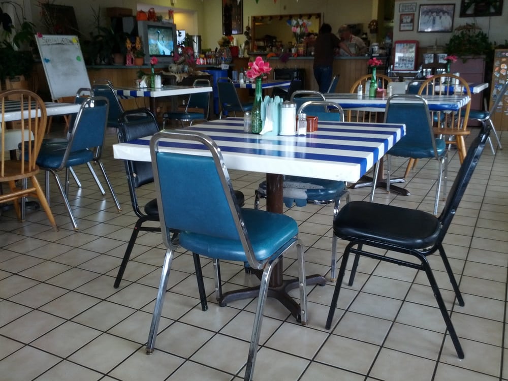 Tia Nena's