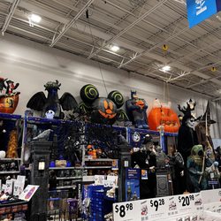 Lowe's Home Improvement - Halloween display