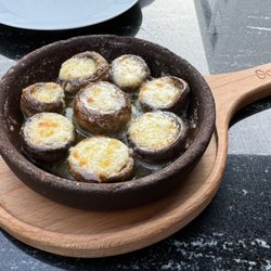 Ocneba - Stuffed mushroom caps