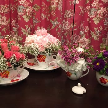 Flowers By Nobee - Very creative flower arrangement for a tea party - Florists Near Me - Sierra Madre, California