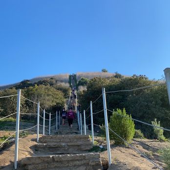 Baldwin Hills Scenic Overlook - Steep, giant steps - Parks Near Me - Culver City, California Baldwin Hills Scenic Overlook - Steep, giant steps - Parks Near Me - Culver City, California