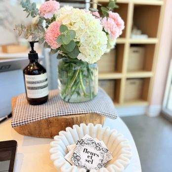Fleurs et Sel - Counter - Bakeries Near Me - Los Angeles, California Fleurs et Sel - Counter - Bakeries Near Me - Los Angeles, California
