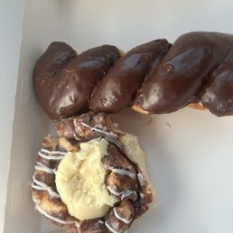Donuts Donuts