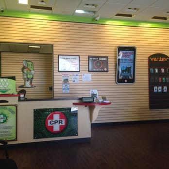 CPR Cell Phone Repair Pompano Beach - Great and inviting atmosphere inside the store! - Mobile Phone Repair Near Me - Pompano Beach, Florida CPR Cell Phone Repair Pompano Beach - Great and inviting atmosphere inside the store! - Mobile Phone Repair Near Me - Pompano Beach, Florida