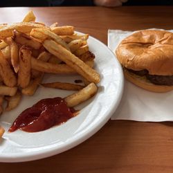 Dicks's Seaview Restaurant - Dicks Bell Island