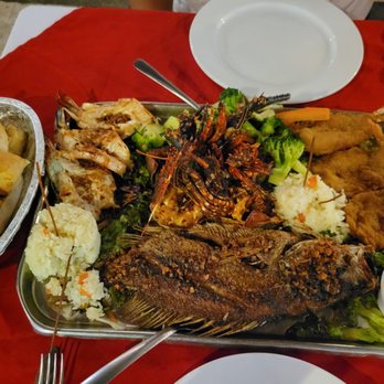 Santos Mariscos Seefood - 07.01.2022 - Seafood for 2 Persons (Seafood platter cooked your way) GET THIS!!!! AMAZING shrimp, lobster & whole fish - Seafood Near Me - Puerto Vallarta, JAL