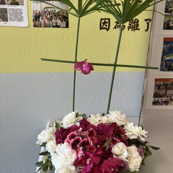 Yan Song CPA - From ordinary yard plants, florist Ms Duan made a beautiful floral arrangement - Accountants Near Me - Santa Clara, California Yan Song CPA - From ordinary yard plants, florist Ms Duan made a beautiful floral arrangement - Accountants Near Me - Santa Clara, California