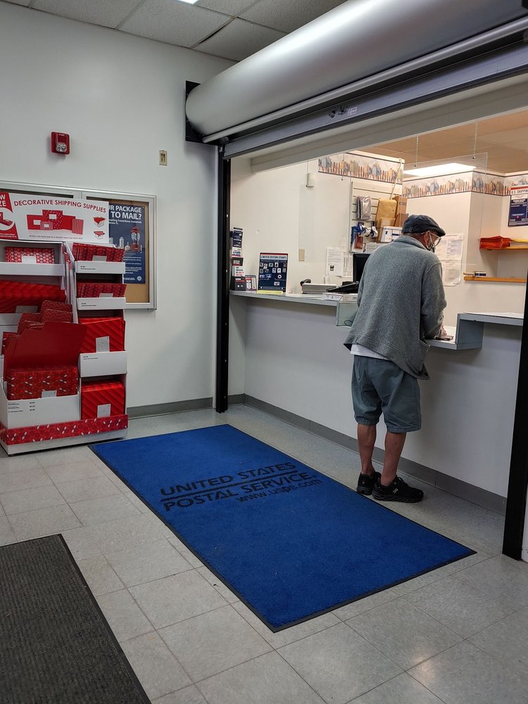 UNITED STATES POST OFFICE 2600 Burlington Pike, Burlington, Kentucky