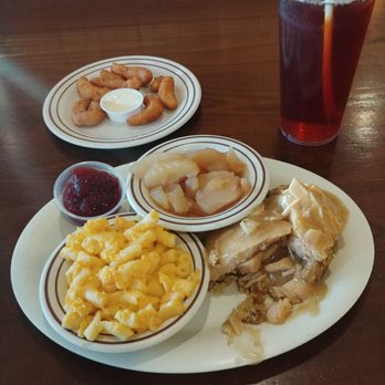 Sawmill Restaurant - Ignore the missing bites of the turkey and dressing. I was starving and forgot to take a picture until 5 bites in! - American Near Me - Wilmington, North Carolina