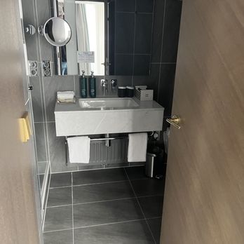 Hilton Vienna Plaza - Hotels Near Me - Vienna, 9 Hilton Vienna Plaza - Hotels Near Me - Vienna, 9