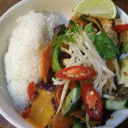 Asia Joes - Thai Style with steamed Rice and Chicken (20,50 $)