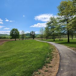 Riverside Park - Walking path