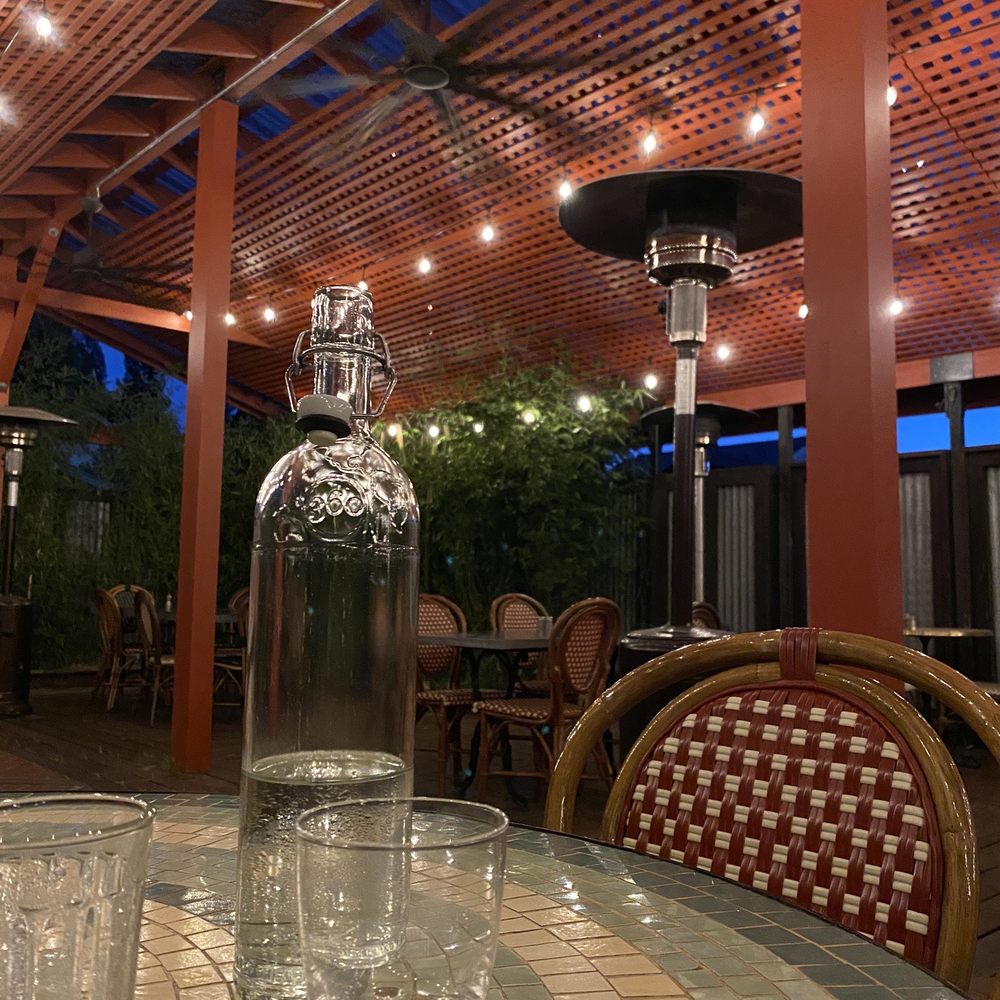 Underwood Bar and Bistro - Outdoor patio area is lovely - Lounges Near Me - Graton, California Underwood Bar and Bistro - Outdoor patio area is lovely - Lounges Near Me - Graton, California