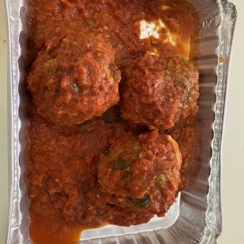 Chunky Tomato - 3 Mom-Mom's Meatballs - Pizza Near Me - Bristol, Connecticut