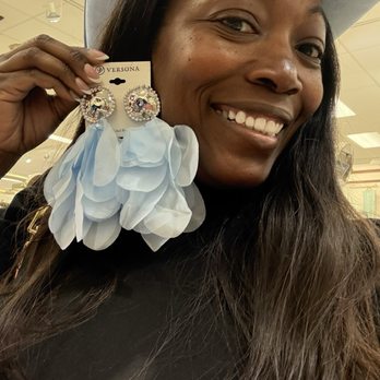 Versona - Earrings - $18 - Women's Clothing Near Me - Irving, Texas