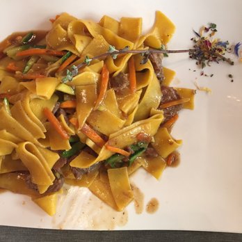 A Le Tole - Maltagliate con guancia di vitello e verdure croccanti - Pizza Near Me - Venezia, VE A Le Tole - Maltagliate con guancia di vitello e verdure croccanti - Pizza Near Me - Venezia, VE