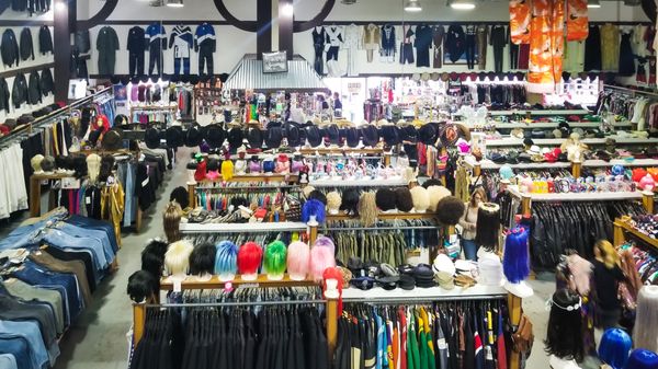 Iguana Vintage Clothing 29 Photos 90 Reviews Men S Clothing 14422 Ventura Blvd Sherman Oaks Ca United States Phone Number Yelp