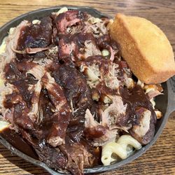 Flat Creek - BBQ Pulled Pork Mac