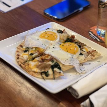 Tavern29 - Hangover Pizza - Breakfast & Brunch Near Me - New York, New York