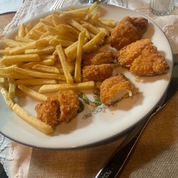 Hotel zur Post - Nuggets mit Pommes. Die waren wirklich lecker!